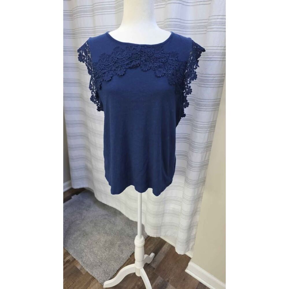 Liz Claiborne Navy Blue Lace Trim Top Size M